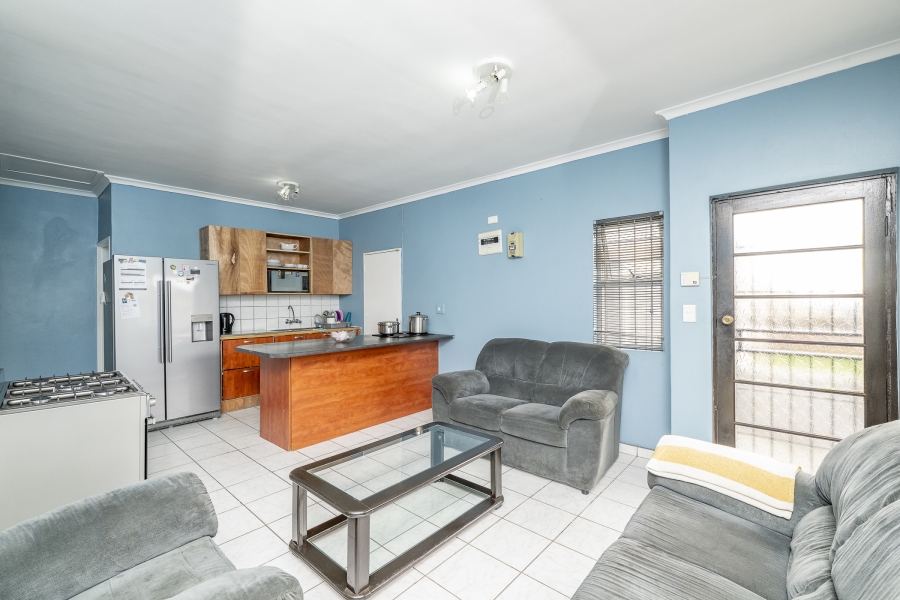 4 Bedroom Property for Sale in Bernadino Heights Western Cape